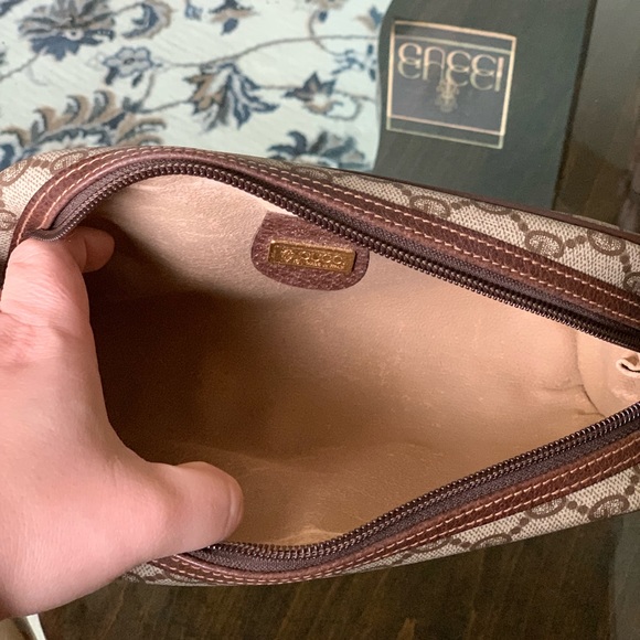 Authentic Vintage Gucci Clutch with box - Picture 3 of 8